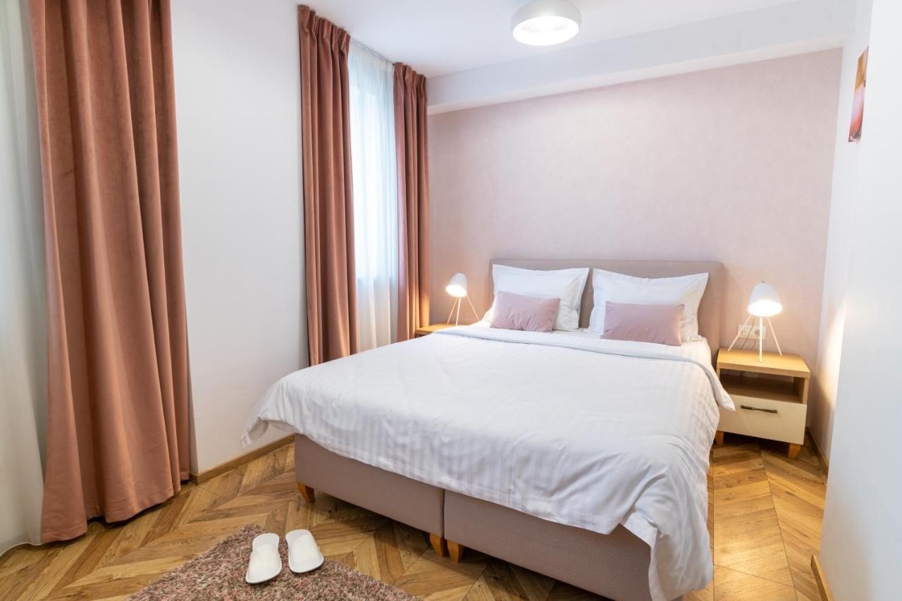 Tci Apartments คลูจ-นาโปกา ภายนอก รูปภาพ