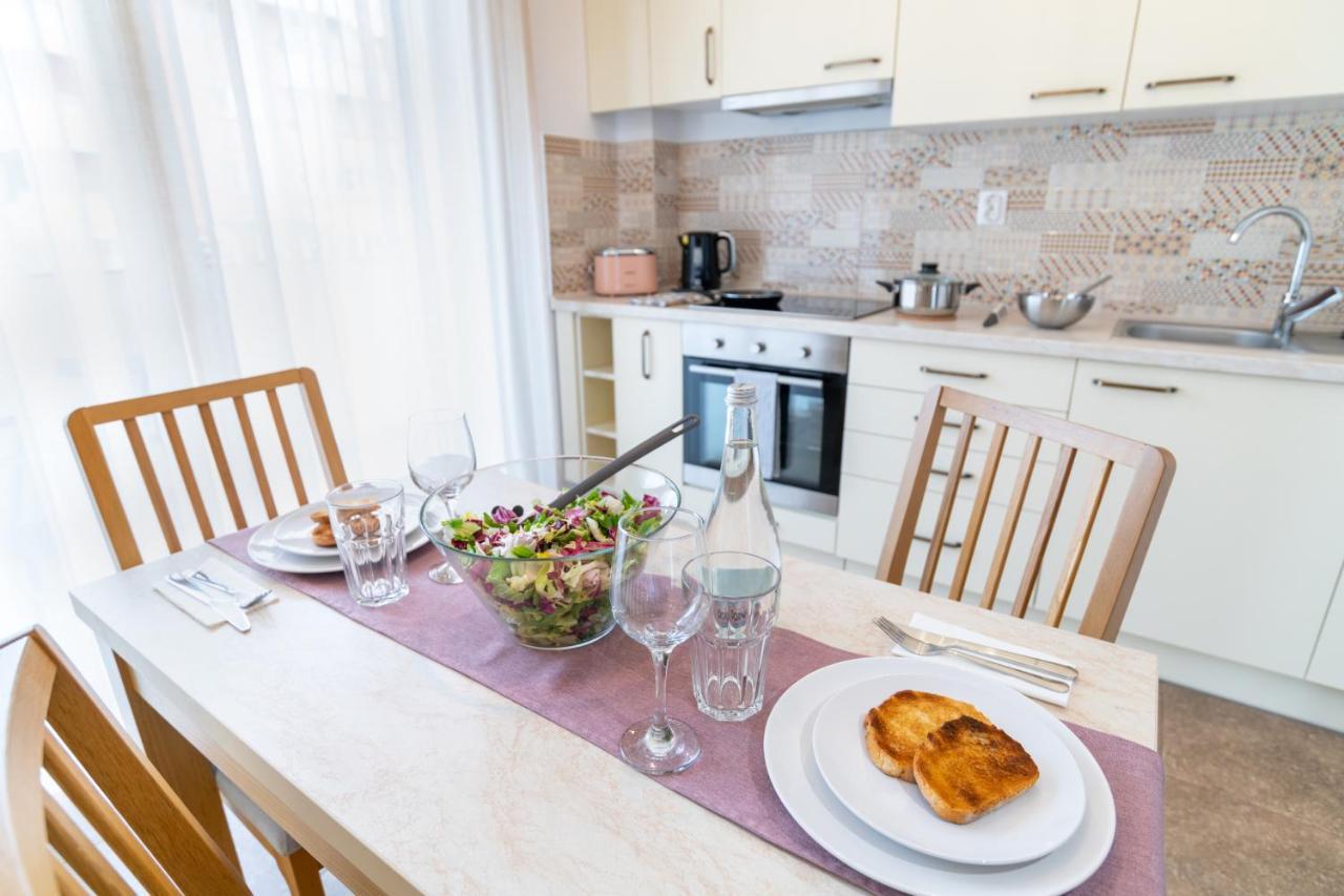 Tci Apartments คลูจ-นาโปกา ภายนอก รูปภาพ