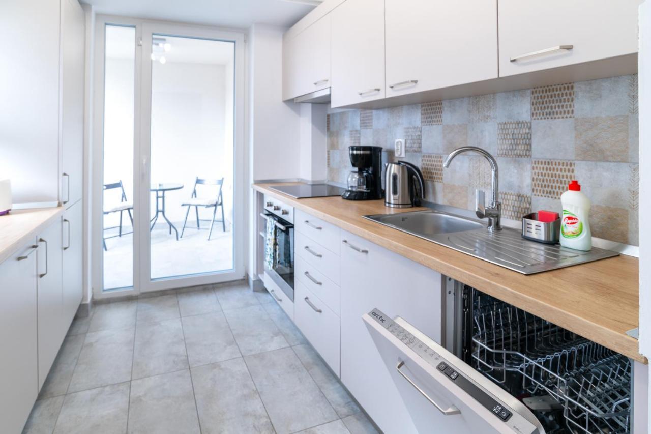 Tci Apartments คลูจ-นาโปกา ภายนอก รูปภาพ